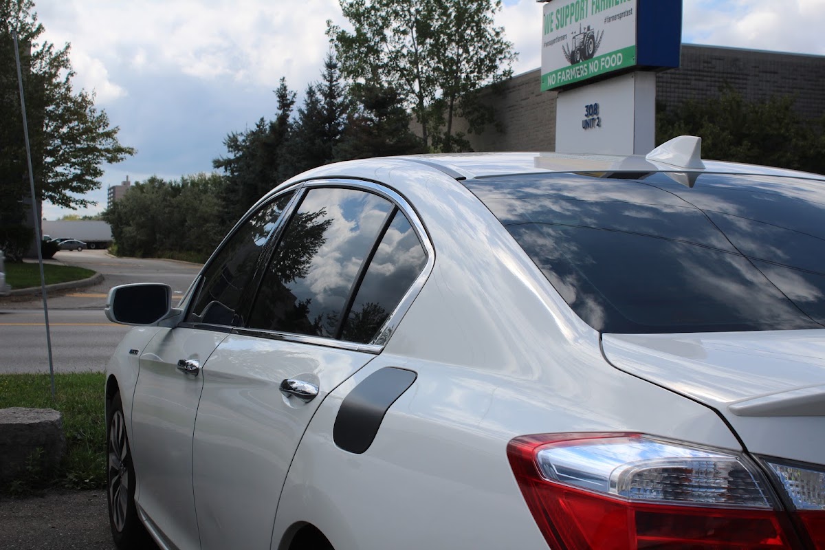 Vehicle wrap work from Viper 6 Window Tinting Vaughan | 3M Window Tint | Avery Dennison | PPF
