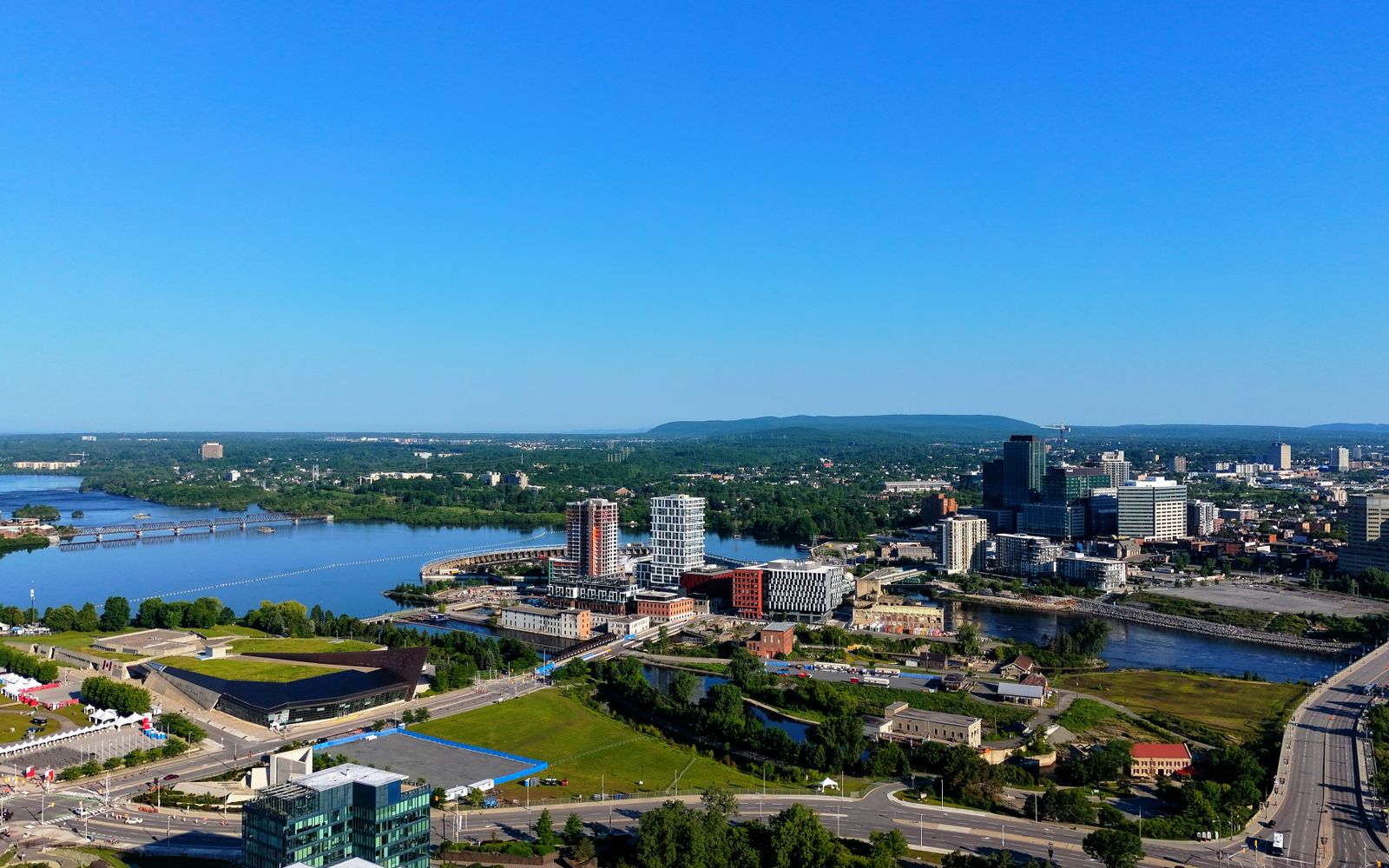 Ottawa River and Gatineau cityscape